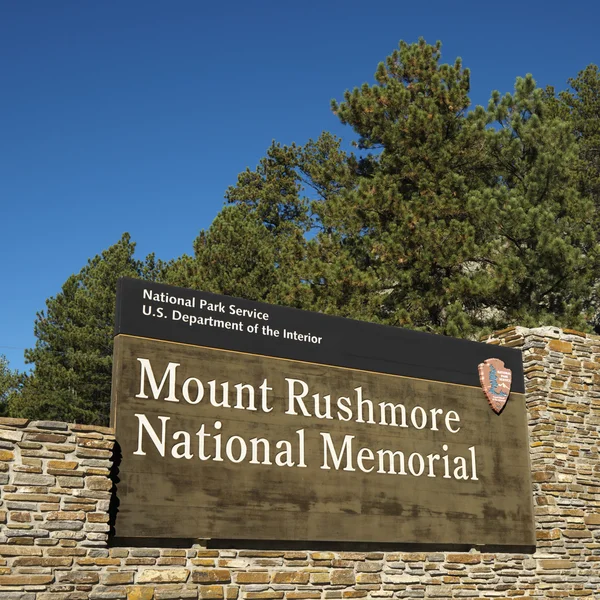 Mount rushmore znamení. — Stock fotografie