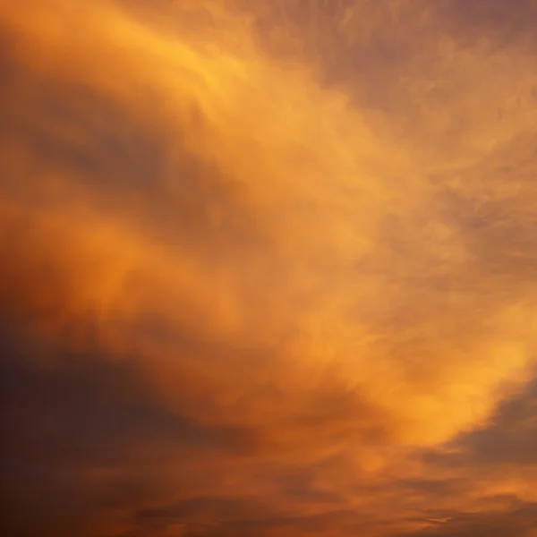 Cielo rosso tramonto . — Foto Stock
