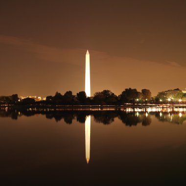 Washington Anıtı, gece.