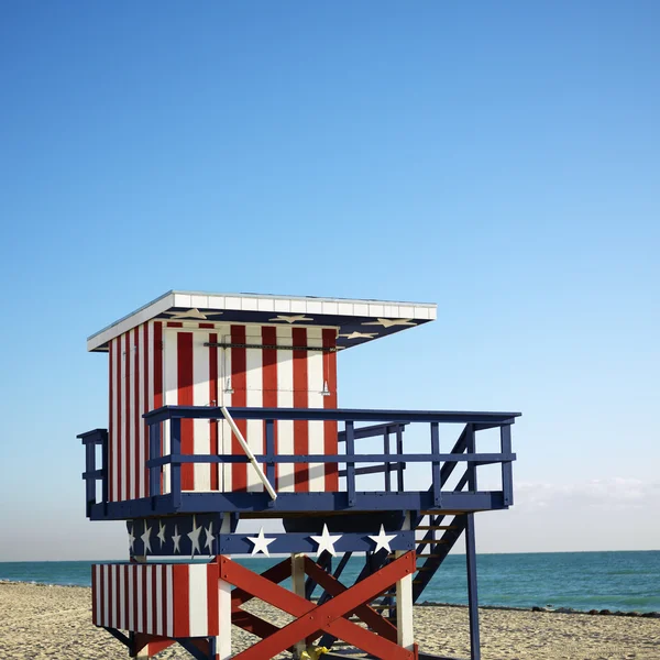 Lifeguard tower in Miami. — Stock Photo, Image