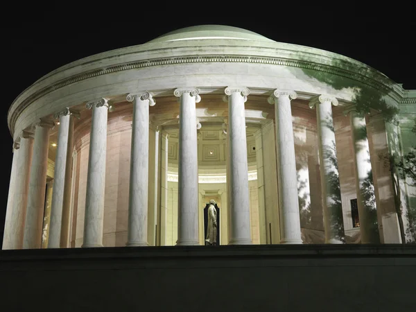 Меморіал Джефферсона вночі. — стокове фото