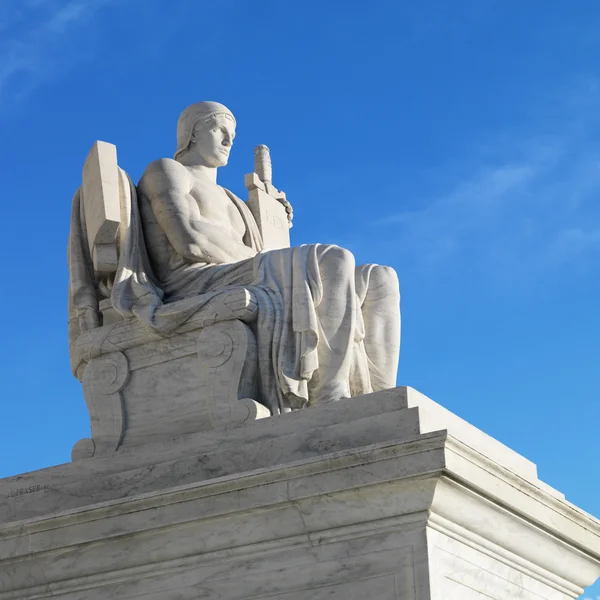 Supreme Court sculpture. — Zdjęcie stockowe