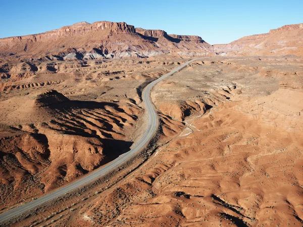 Autópálya utah-sivatagban. — Stock Fotó