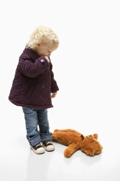 Κορίτσι με αρκουδάκι. — Φωτογραφία Αρχείου