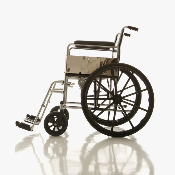 Pusty wózek inwalidzki. — Zdjęcie stockowe