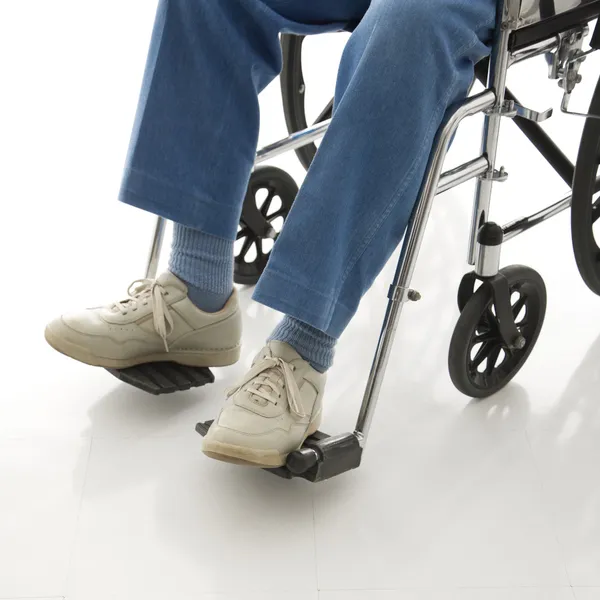 Человек-инвалидное кресло . — стоковое фото