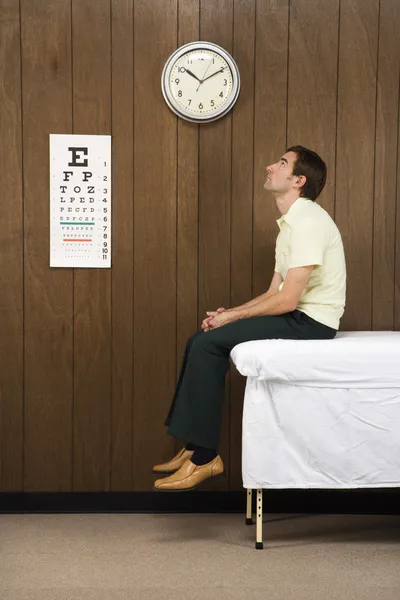 Patiënt in medische kamer. — Stockfoto