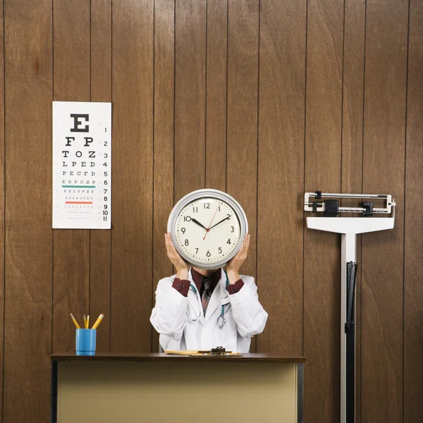 Koncepcja czasu lekarz. — Zdjęcie stockowe