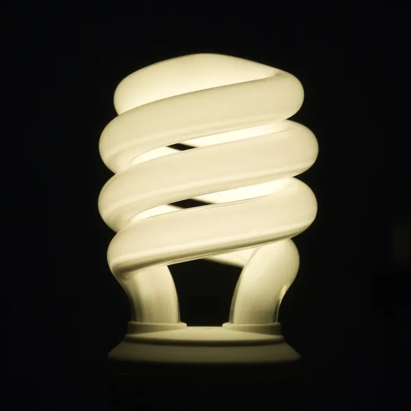Энергосберегающая лампочка. — стоковое фото