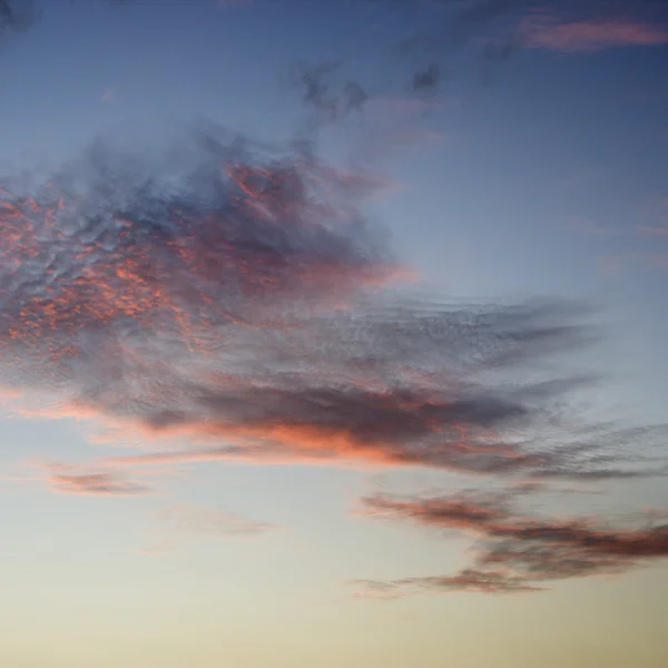 Oblaka na východ slunce. — Stock fotografie