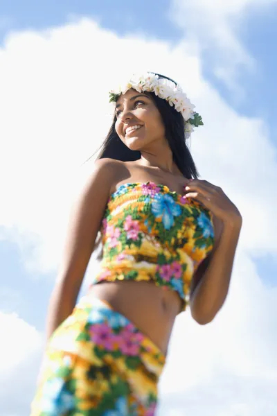Jovem mulher havaiana atraente — Fotografia de Stock