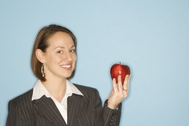 iş kadını holding elma.