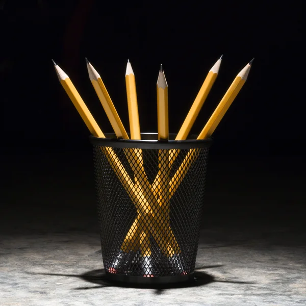 Ołówki w uchwycie. — Zdjęcie stockowe