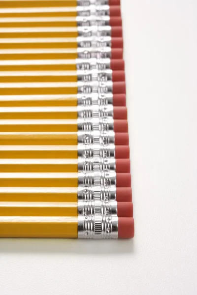 Rangée de crayons . — Photo