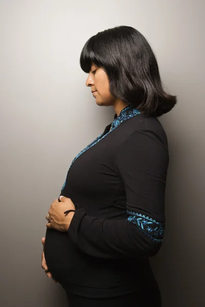 妊娠中の女性。分離されました。 — ストック写真