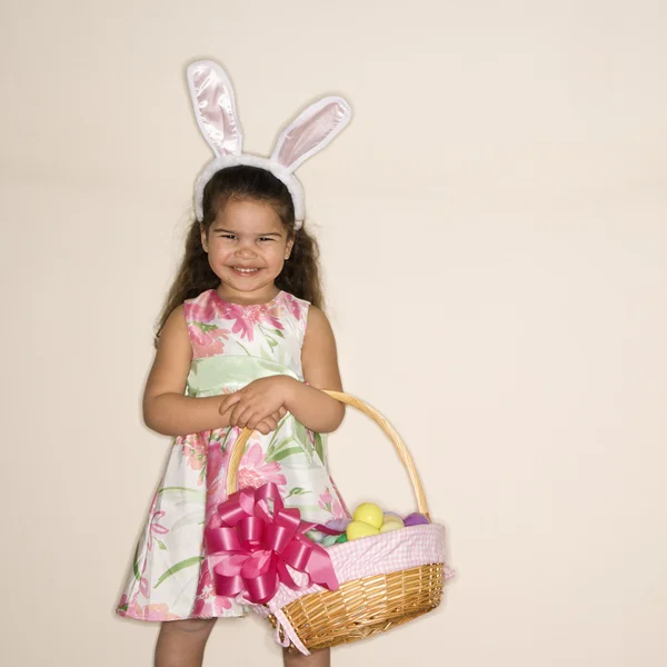 Mädchen feiert Ostern. — Stockfoto