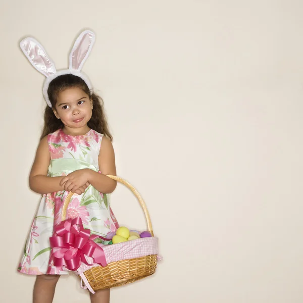 Dívka slaví Velikonoce. — Stock fotografie