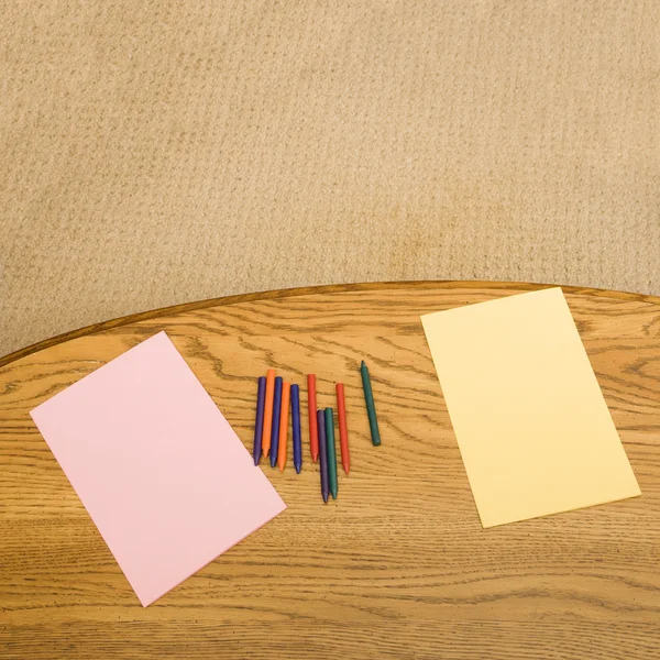 Papel e lápis de cor . — Fotografia de Stock