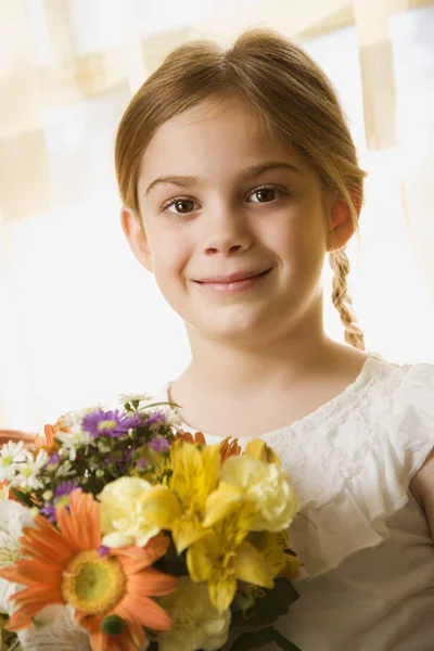 Девушка с цветами . — стоковое фото