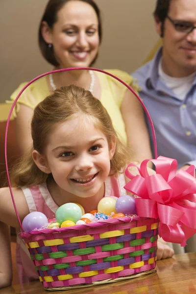 Girl with Easter basket. — Stock Photo, Image