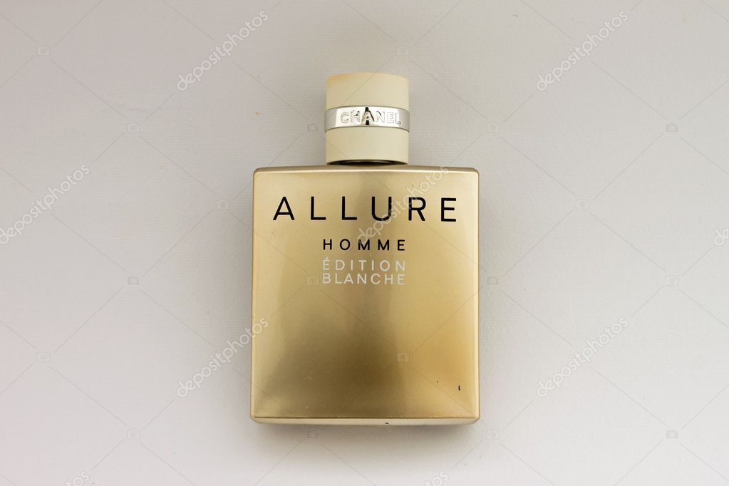Bottle of perfume – Stock Editorial Photo © mcarbo82 #10202558