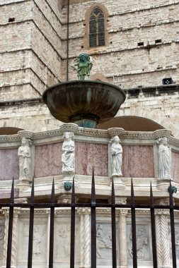 Perugia, İtalya Merkez Meydanı'nda ünlü çeşmeleri