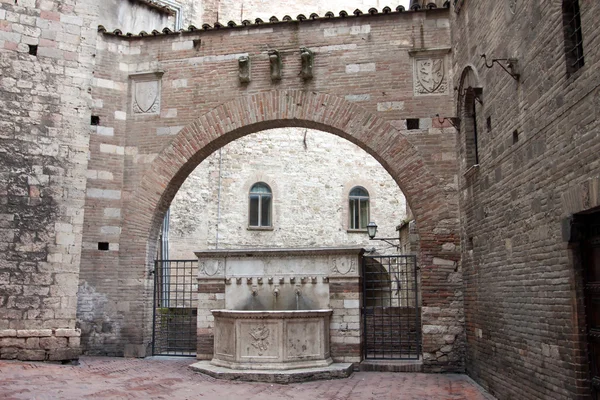 Słynnej fontanny w centrum Perugii — Zdjęcie stockowe