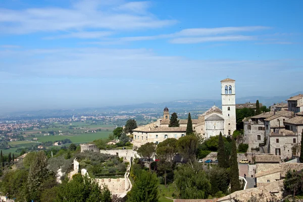 Vue panoramique de l'église d'Assise — Photo