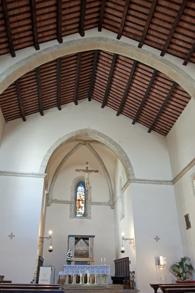 Wnętrze kościoła w centrum Gubbio — Zdjęcie stockowe