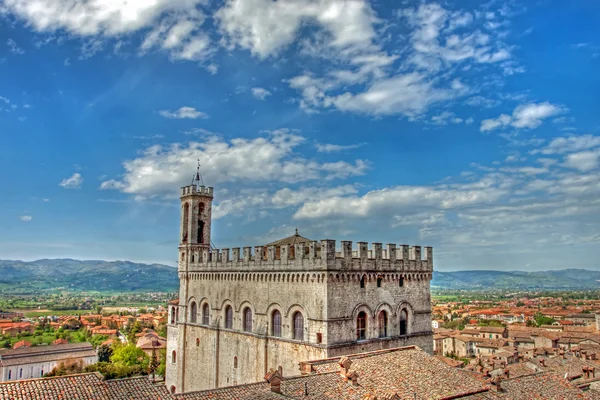 Gubbio의 역사적인 센터 hdr에 영사 궁전 로열티 프리 스톡 사진