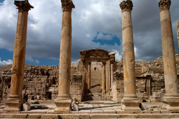 Starożytne jerash. ruiny grecko-rzymskiego miasta gera w Jordanii — Zdjęcie stockowe