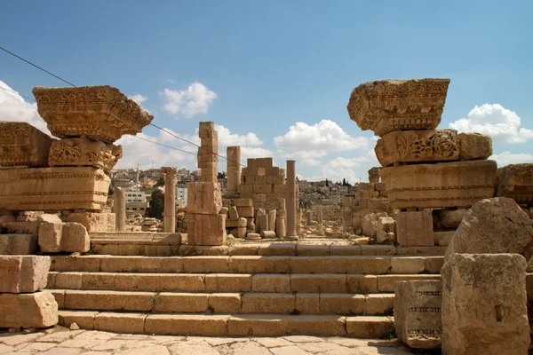 Ancient Jerash. Ruins of the Greco-Roman city of Gera at Jordan — Stock Photo, Image