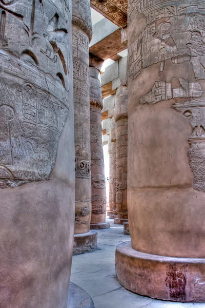 Colonne di tempio di Karnak in hdr — Foto Stock
