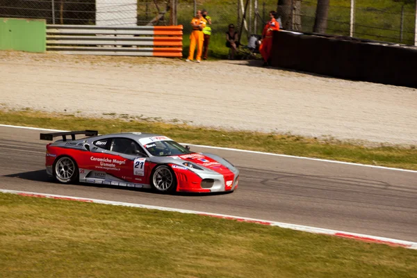 Voiture de course dans le Rallye de Monza — Photo