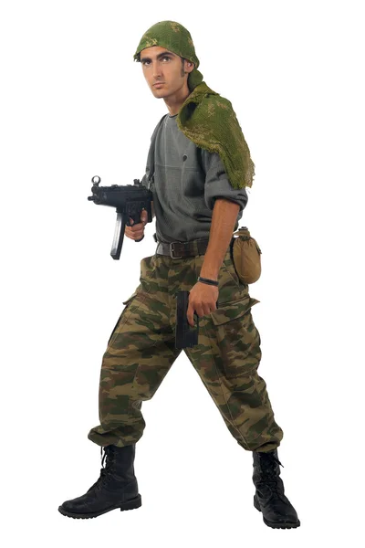 Mannen i kamouflage med pistol. — Stockfoto