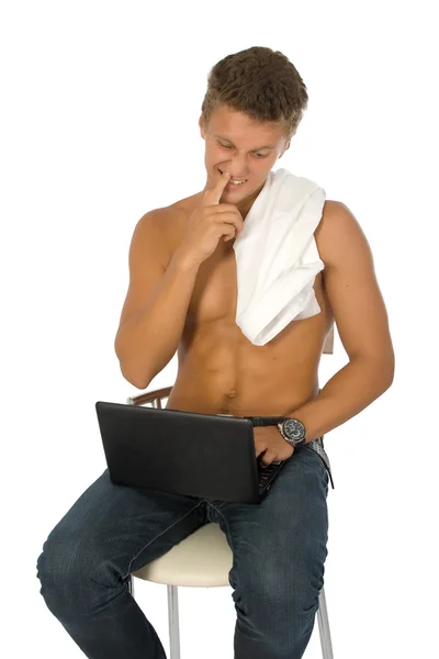 Sikeres fiatal ember dolgozik laptop.humour. — Stock Fotó