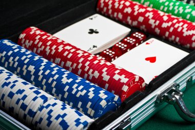 cips ve poker için kartlar.
