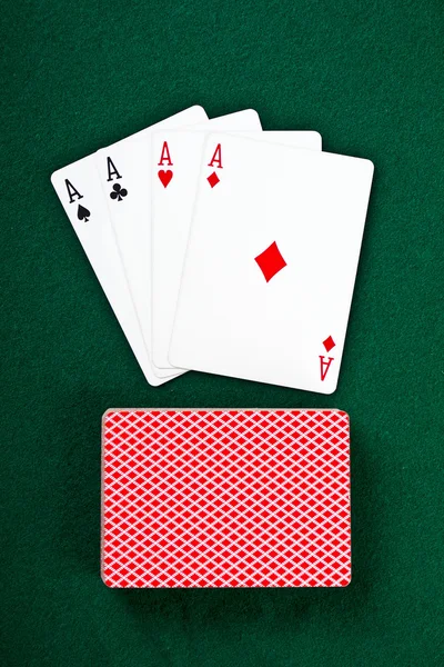 Cartes et pack de cartes à jouer . — Photo