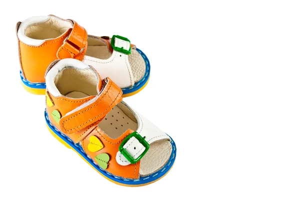 Paire de chaussures pour bébés en cuir naturel . — Photo
