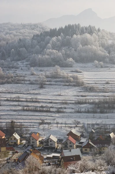 Bergdorf im Winter — Stockfoto