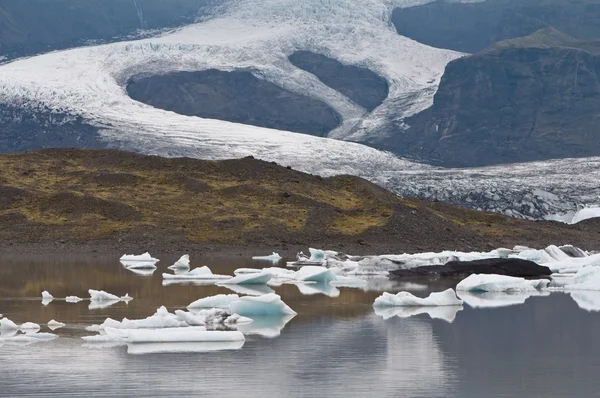 Smältande glaciär på Island - effekt av den globala uppvärmningen — Stockfoto