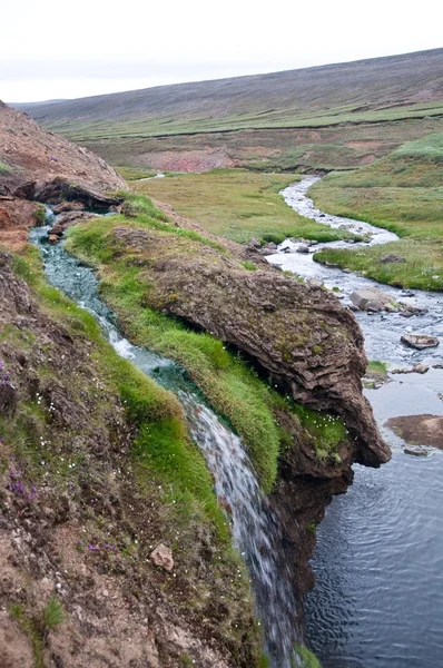 Vattenfall i landskap — Stockfoto