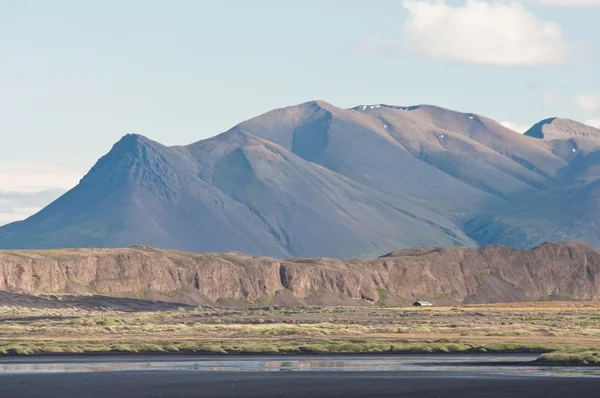 Berg i mjukt ljus — Stockfoto