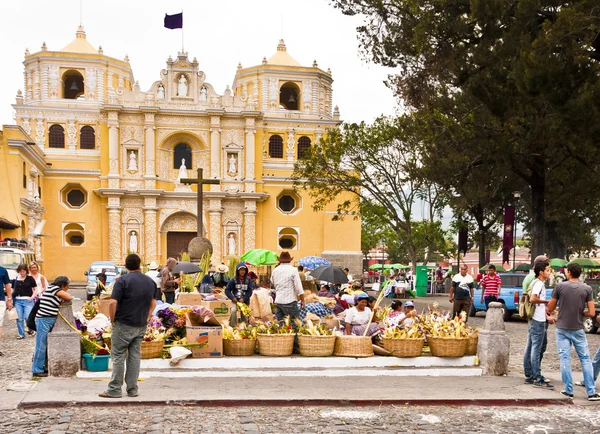 Mercado de iglesias al aire libre — Foto de Stock