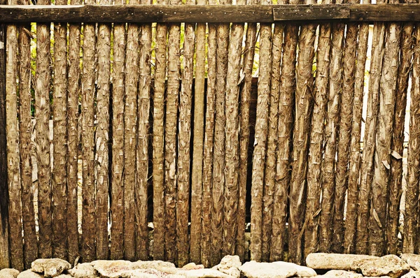 Obehandlad trä staket — Stockfoto
