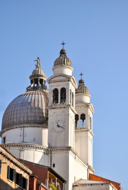 Venedik'teki kilise çan kulesi