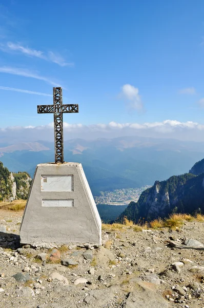 Σταυρό στο bucegi βουνό — Φωτογραφία Αρχείου