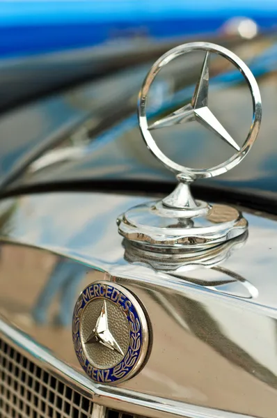 Mercedes benz λογότυπο Φωτογραφία Αρχείου