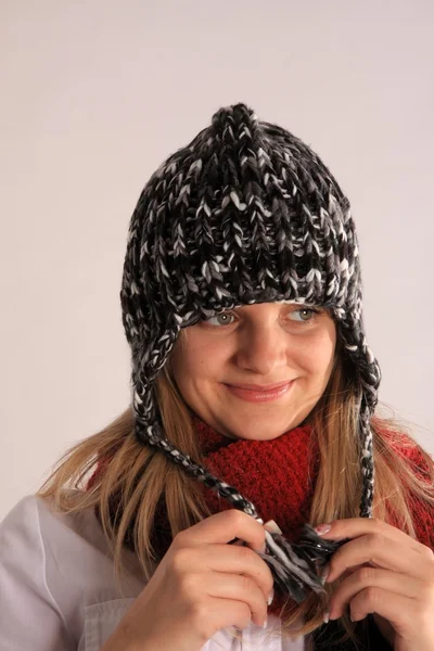 Jonge meisje op winter — Stockfoto