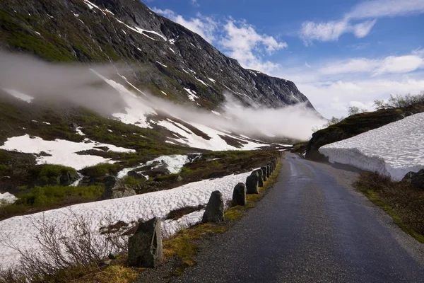 Viejo camino de montaña — Foto de Stock